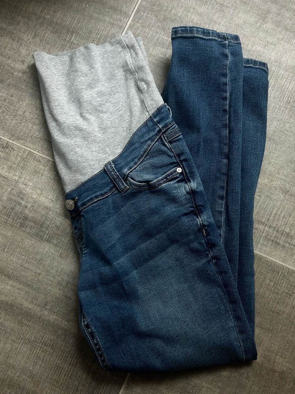 Thyme Maternity Skinny Jeans – Size small